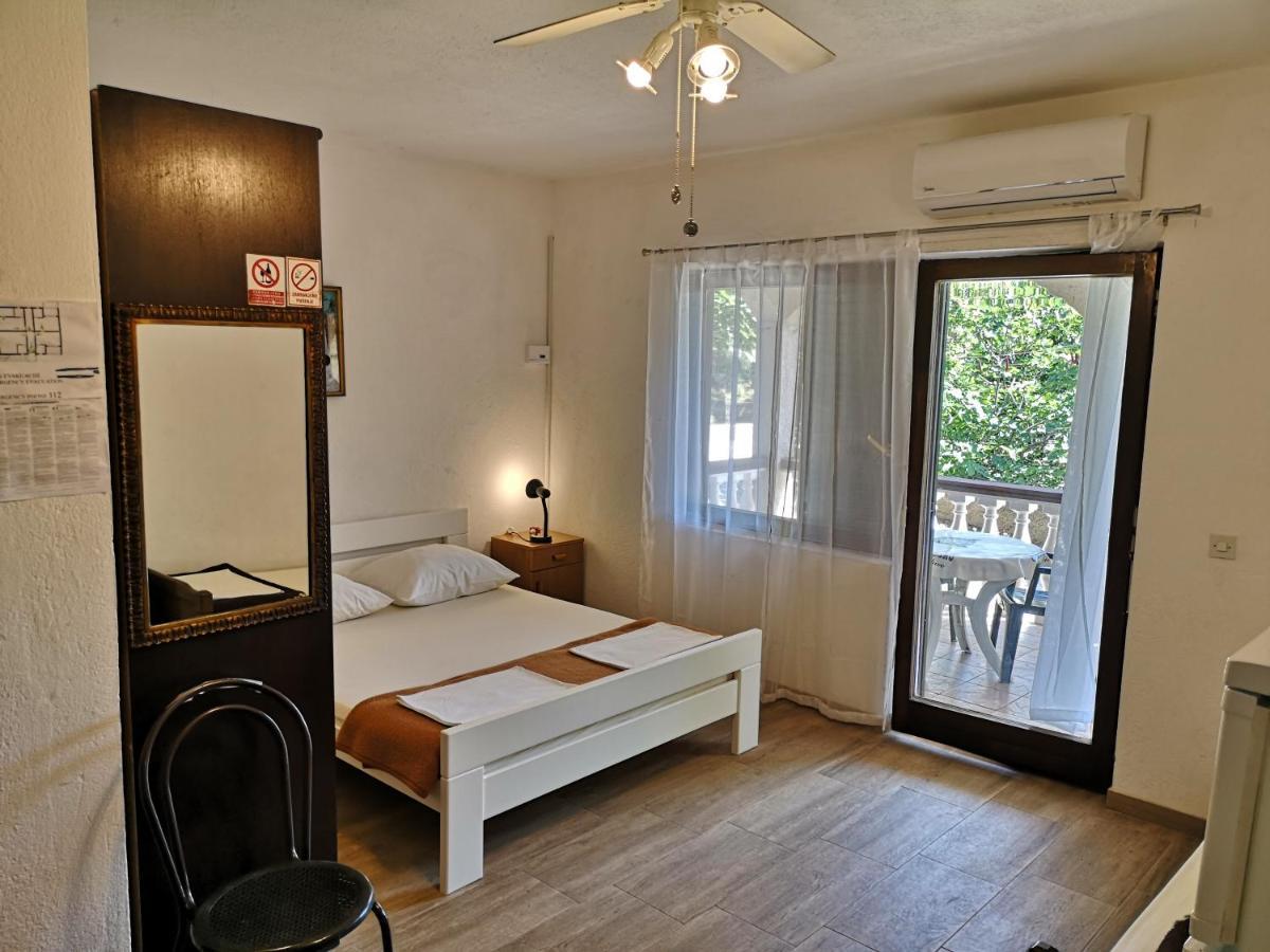 Apartments Mint Povljana - 50M From Sandy Beach Exterior foto